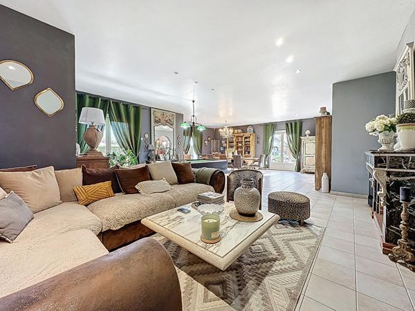 Maison à vendre Montauban(82) plain pied, garages, piscine, 4 chambres