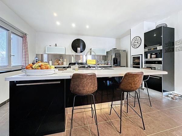 Maison à vendre Montauban(82) plain pied, garages, piscine, 4 chambres