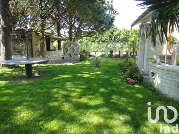 Maison rustique 6 pièces de 251 m² à Orches (86230)