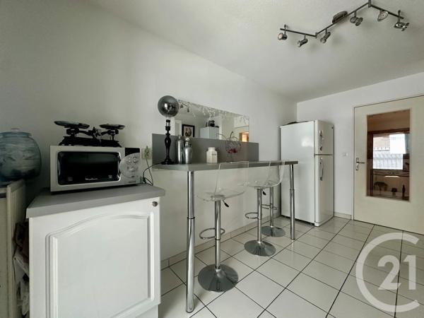 Appartement T3 à vendre  3 pièces - 80,79 m 2   VILLEURBANNE  - 69