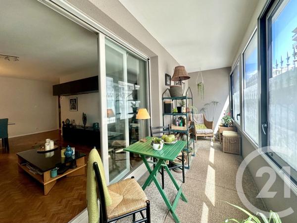 Appartement T3 à vendre  3 pièces - 80,79 m 2   VILLEURBANNE  - 69