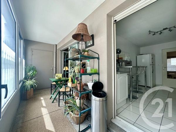 Appartement T3 à vendre  3 pièces - 80,79 m 2   VILLEURBANNE  - 69
