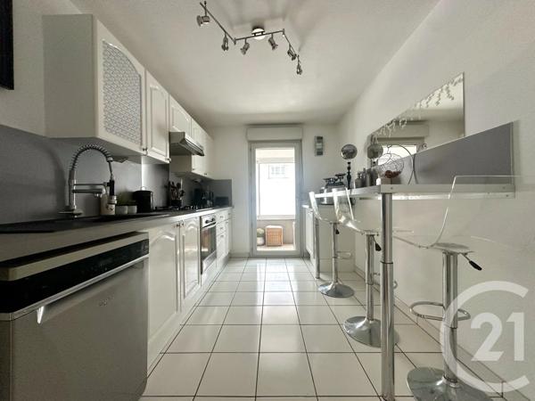Appartement T3 à vendre  3 pièces - 80,79 m 2   VILLEURBANNE  - 69