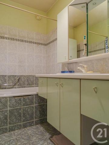 Appartement F4 à vendre  4 pièces - 91 m 2   LYON  - 69003