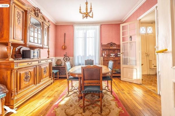 Maison à vendre |  Niort |  10 pièces | 244 m²