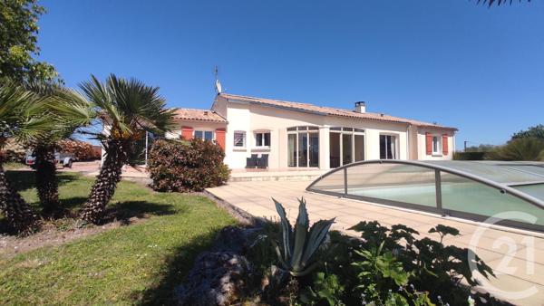 Maison à vendre  5 pièces - 179 m2 SAINTES - 17