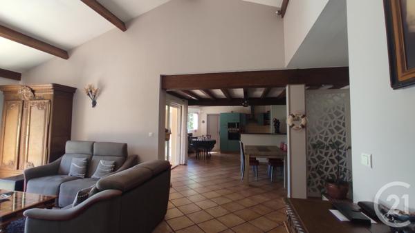 Maison à vendre  5 pièces - 179 m2 SAINTES - 17