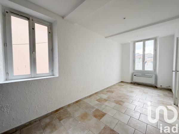 Location appartement 2 pièces 33 m² Cuers