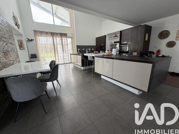 Maison à vendre 7 pièces 213 m² Ambarès-et-Lagrave