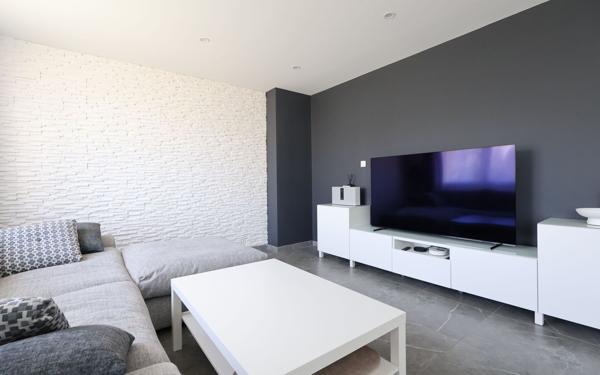 Appartement à vendre    4 pièces • 85,69 m2 Montluel