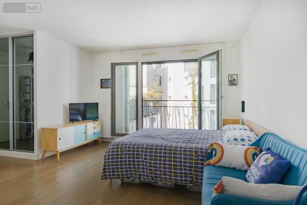 Appartement à vendre à Paris 18e arrondissement à Paris (75018), ref : 75022-856