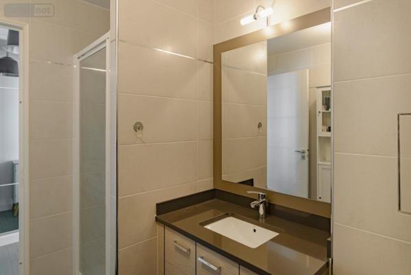 Appartement à vendre à Paris 18e arrondissement à Paris (75018), ref : 75022-856