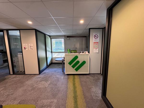 BUREAUX 167 m² DIVISIBLES AVEC 3 PARKINGS ? RUMILLY - RUMILLY