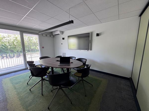 BUREAUX 167 m² DIVISIBLES AVEC 3 PARKINGS ? RUMILLY - RUMILLY