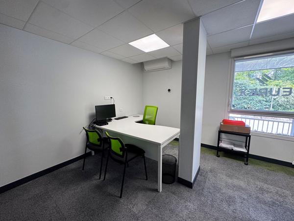 BUREAUX 167 m² DIVISIBLES AVEC 3 PARKINGS ? RUMILLY - RUMILLY