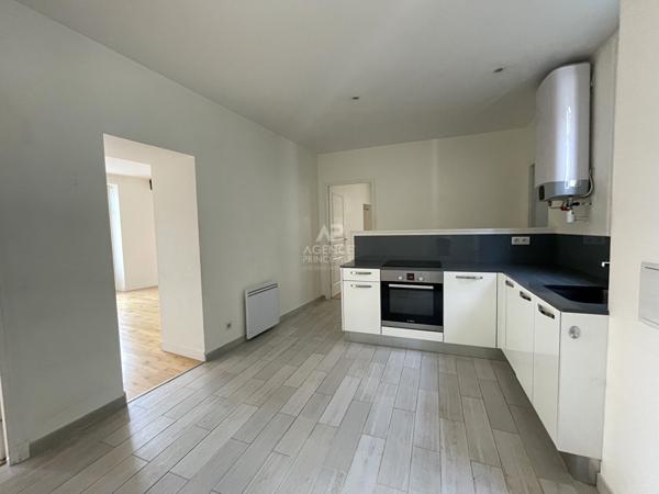 SEVRES Centre Ville Loyer 1 492 €/mois charges comprises **  - Référence  670-S