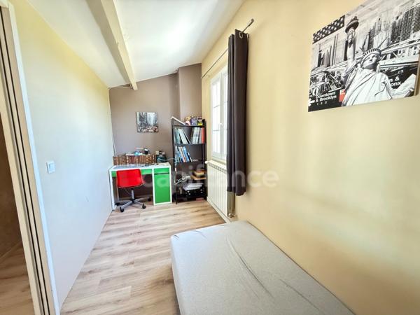 Maison 170 m2 à vendre piscine parcelle 4426 m2 LA TOUR D'AIGUES (84)