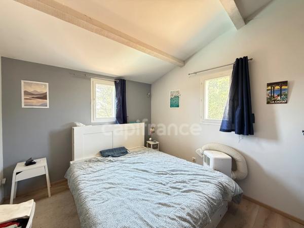 Maison 170 m2 à vendre piscine parcelle 4426 m2 LA TOUR D'AIGUES (84)