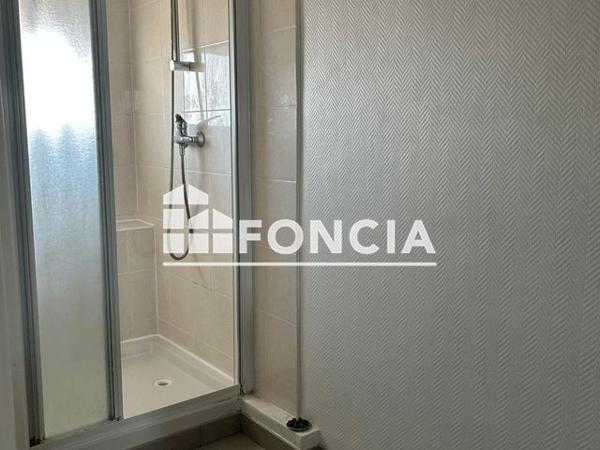 Location Appartement 3 pièces 56.1 m² - 86 RUE DU DOCTEUR ALBERT CALMETTE Saint- Nazaire 44600