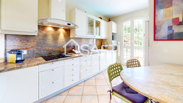 VILLA VUE MER ET PSICINE EN CORSE