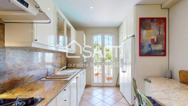 VILLA VUE MER ET PSICINE EN CORSE