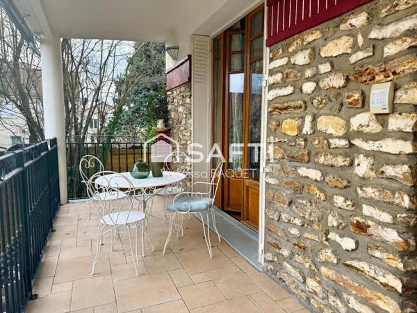 Élégante maison familiale de 178 m², 4 chambres, idéalement située proche gare et commerces.