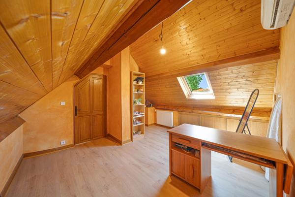 Belle propriété de 274 m² à Givry avec vue sur le vignoble