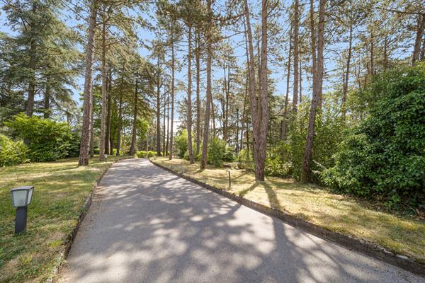 Belle propriété de 274 m² à Givry avec vue sur le vignoble