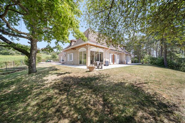 Belle propriété de 274 m² à Givry avec vue sur le vignoble