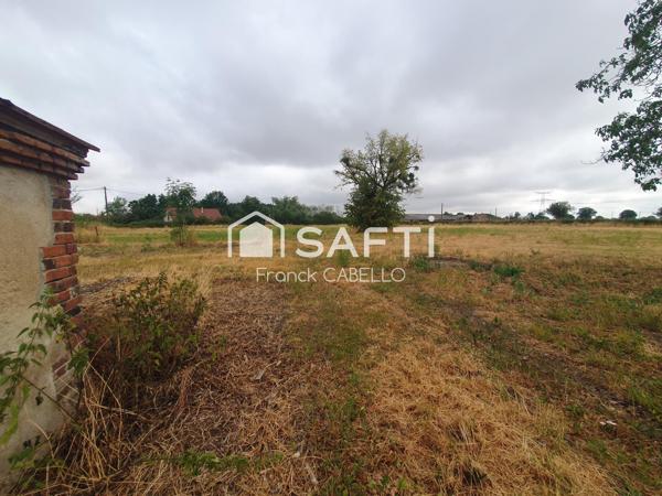 TREBAN FERME A RENOVER SUR 1 HECTARE
