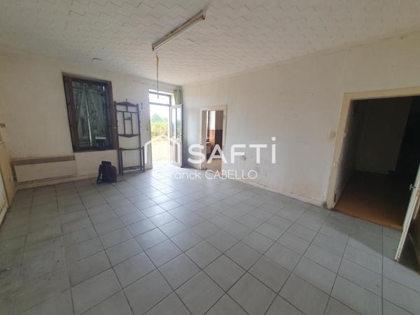 TREBAN FERME A RENOVER SUR 1 HECTARE