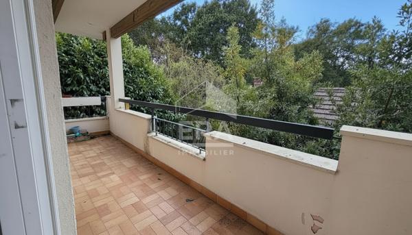 Rare à la vente, F3 avec balcon, Box et cave