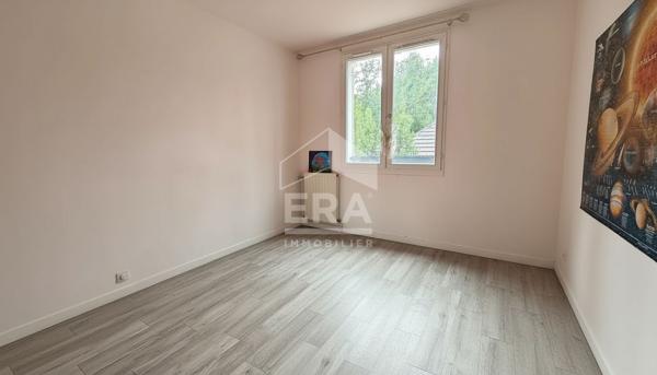 Rare à la vente, F3 avec balcon, Box et cave