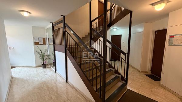 Rare à la vente, F3 avec balcon, Box et cave