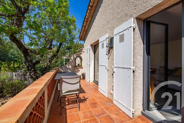 Maison à vendre  6 pièces - 149,23 m 2   STE MAXIME  - 83