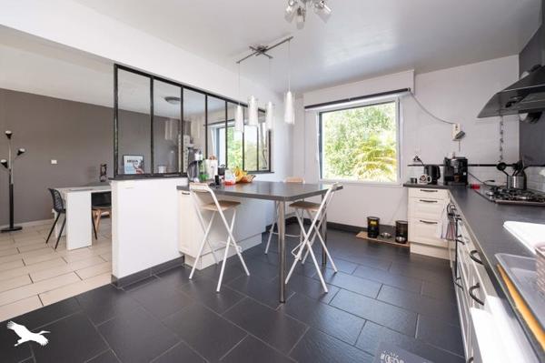 Maison à vendre 328 290 € Quéven 5 p 148 m² DPE C