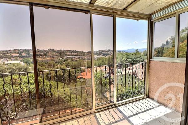 Maison à vendre  3 pièces - 74,30 m 2   ST RAPHAEL  - 83