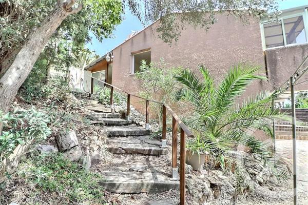 Maison à vendre  3 pièces - 74,30 m 2   ST RAPHAEL  - 83