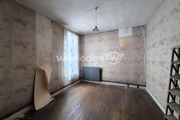 Maison à vendre 10 pièces de 181 m² Autres biens de l'agent