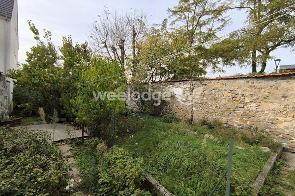 Maison à vendre 10 pièces de 181 m² Autres biens de l'agent