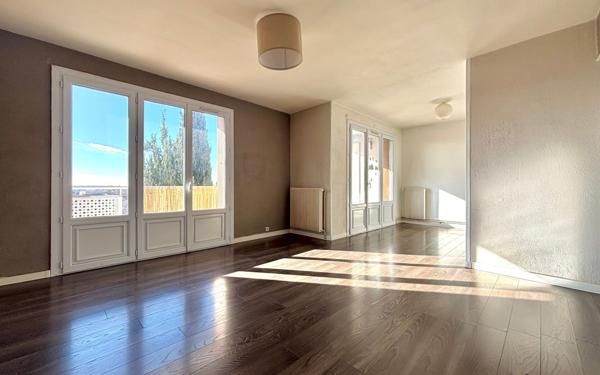 Appartement à vendre    3 pièces •  Salon-de-Provence