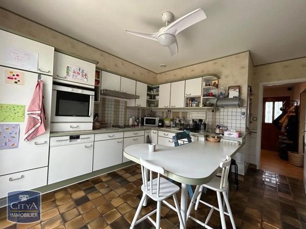 Maison à louer 5 pièces 117.32m² Vouneuil-sous-Biard (86580)