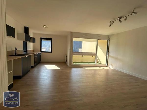 Appartement à louer 4 pièces 80.06m² Rennes (35700)