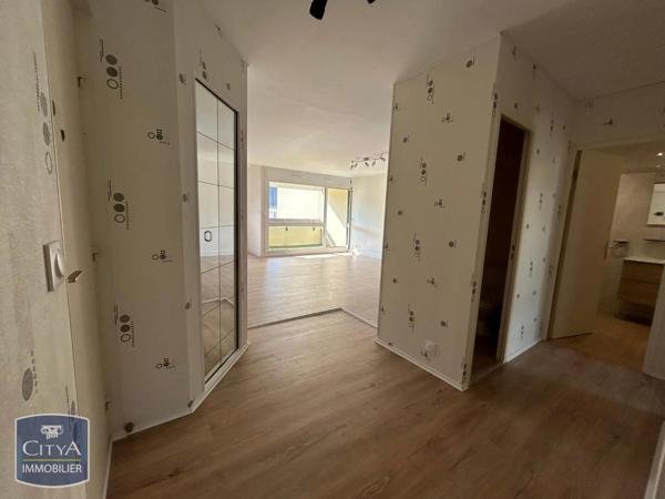 Appartement à louer 4 pièces 80.06m² Rennes (35700)