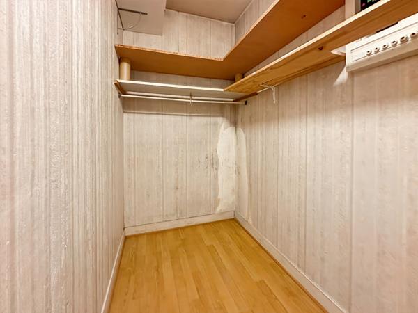 Studio Montreuil de  24,07m² avec  cave, parking et local vélo