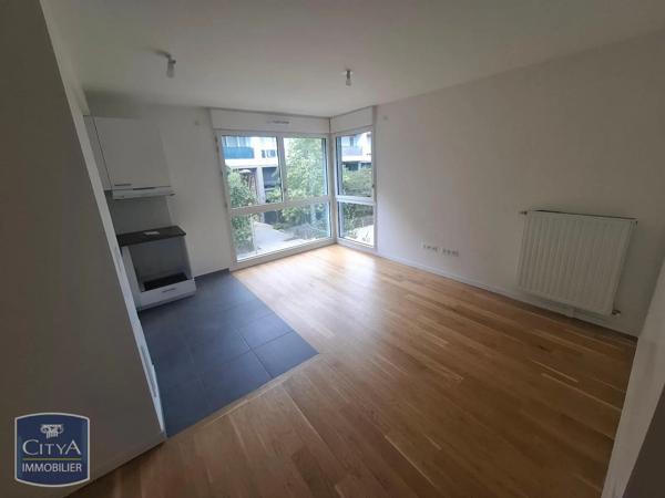 Appartement à louer 2 pièces 46.7m² Rueil-Malmaison (92500)