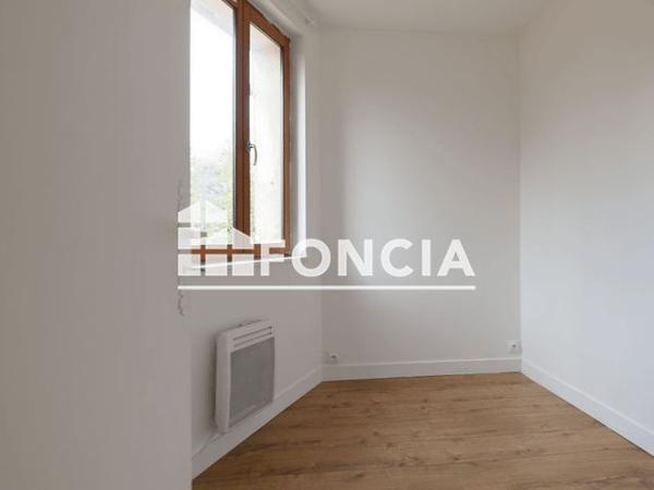 À vendre Appartement 2 pièces 32.84 m² - Corbeil-essonnes 91100