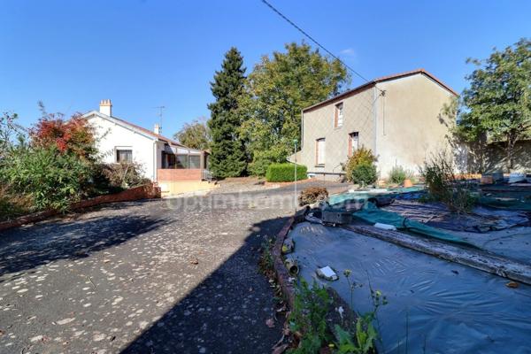 Maison à rénover 94m² à Gesté