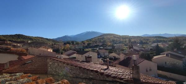 Maison de caractère en pierres avec terrasse