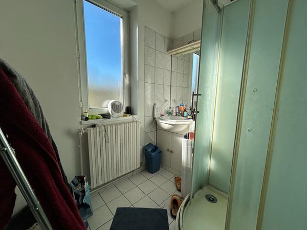 Appartement T3 lumineux avec place de parking et cave à Melun